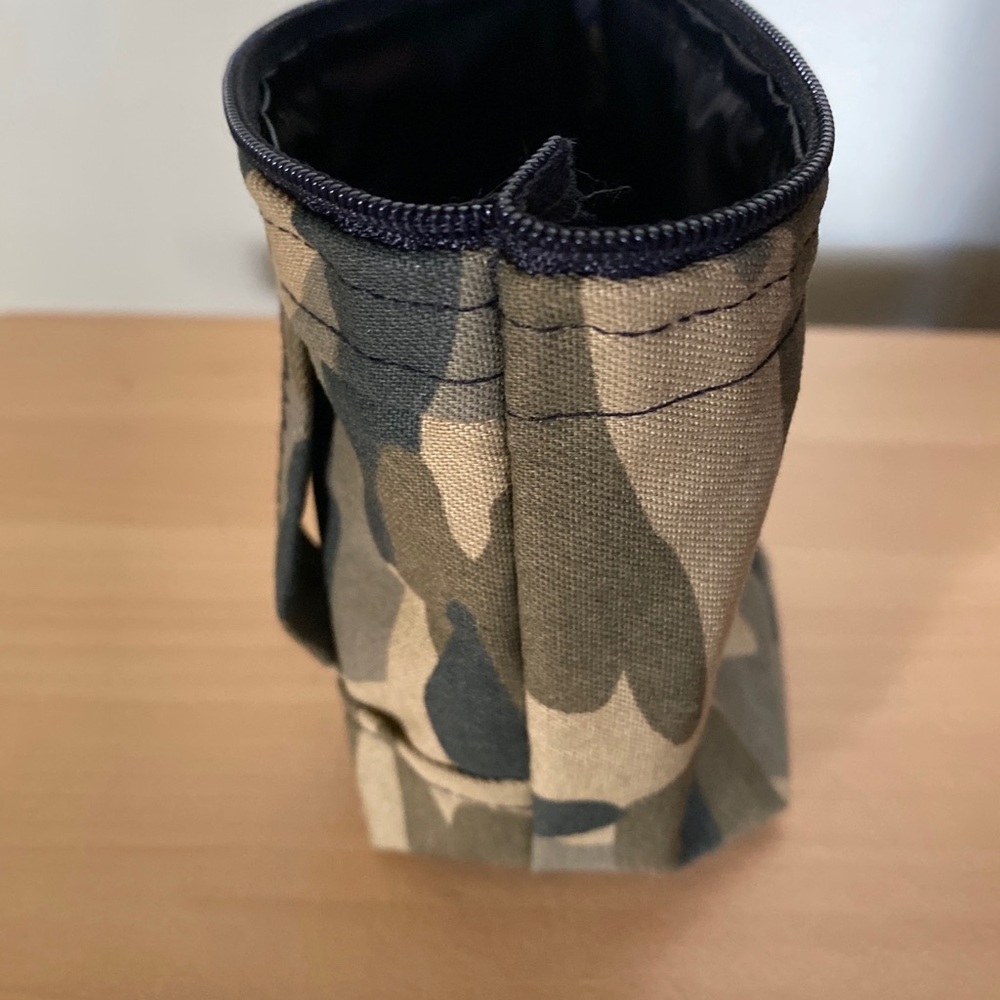 Camo belt loop zippered pet treat pouch
